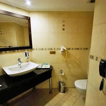 Cukurova Park 4*
