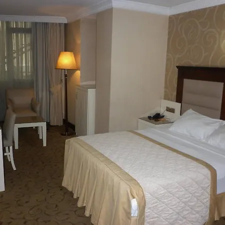 Готель Cukurova Park 4*