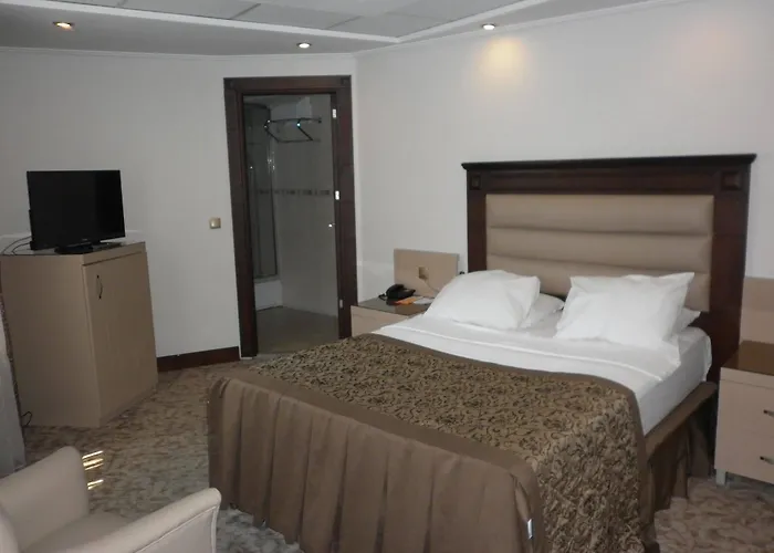 Hotel Cukurova Park 4*